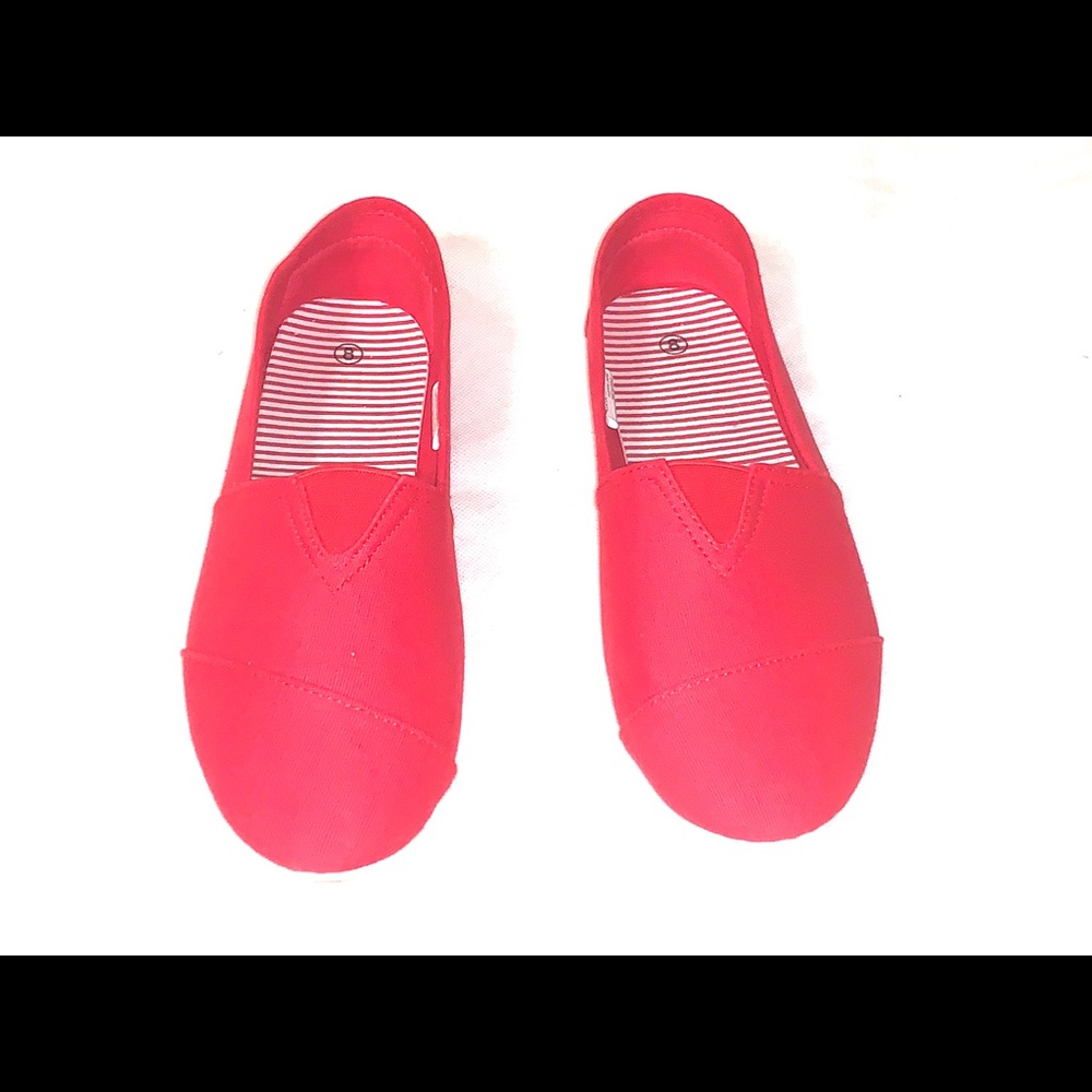Women red canvas classics
